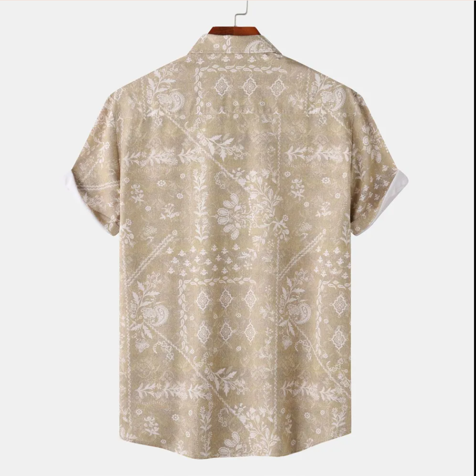 Men’s Short Sleeve Printed Button-Up Shirt