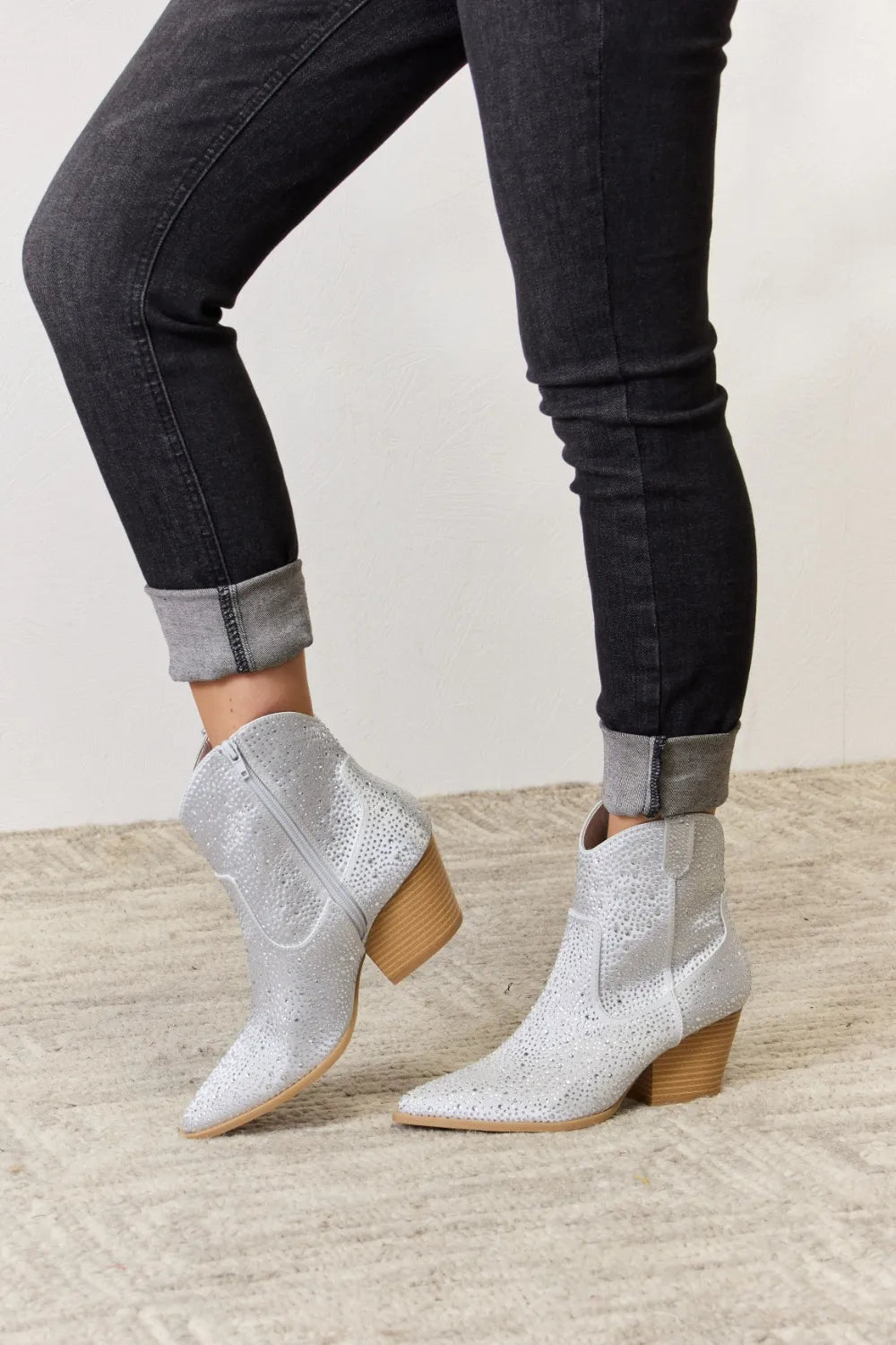 Non-Slip Waterproof Winter Boots for Outdoor Use
