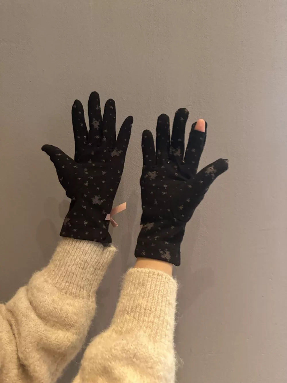 Bowknot Decor Gloves