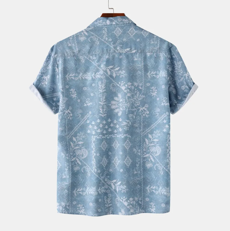 Men’s Short Sleeve Printed Button-Up Shirt