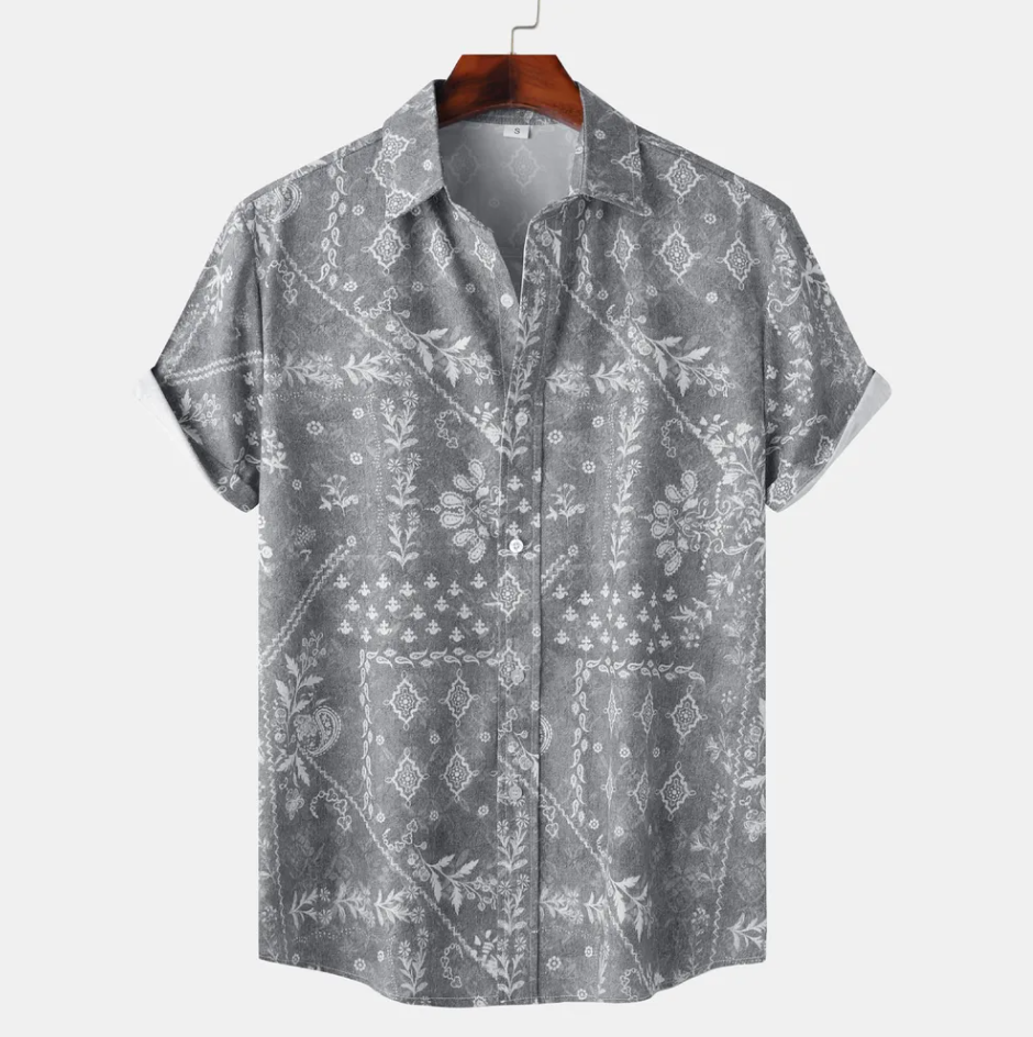 Men’s Short Sleeve Printed Button-Up Shirt