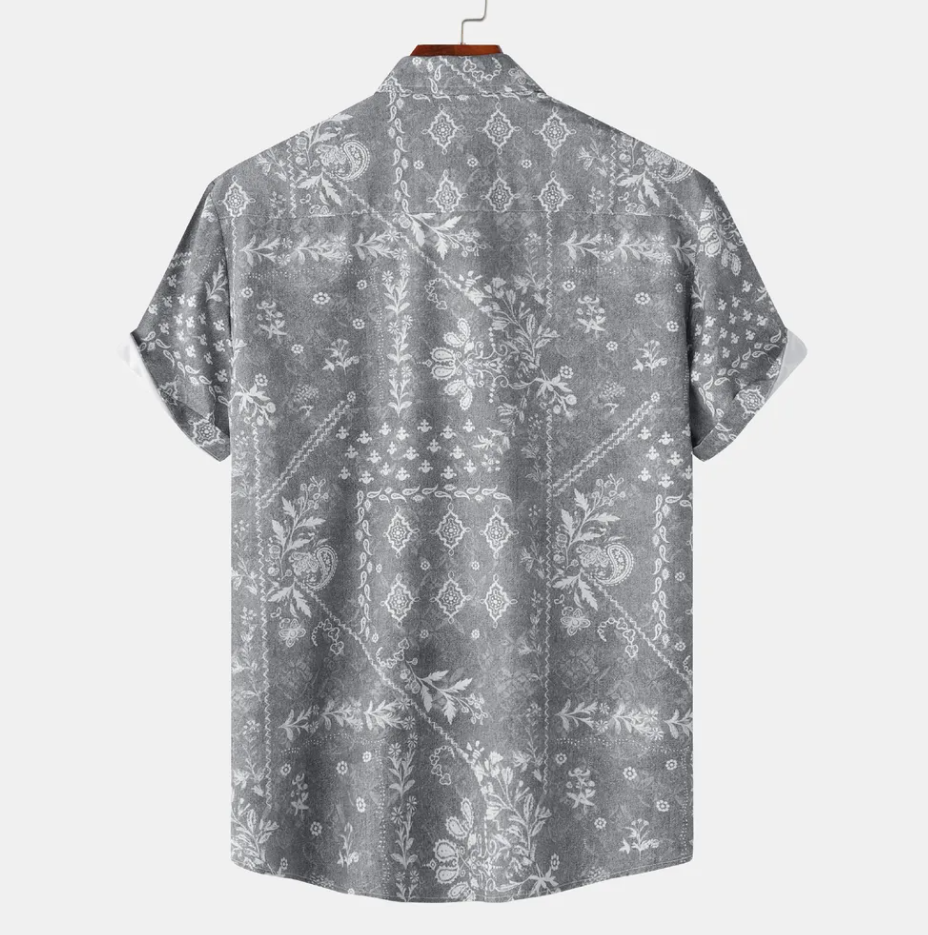 Men’s Short Sleeve Printed Button-Up Shirt