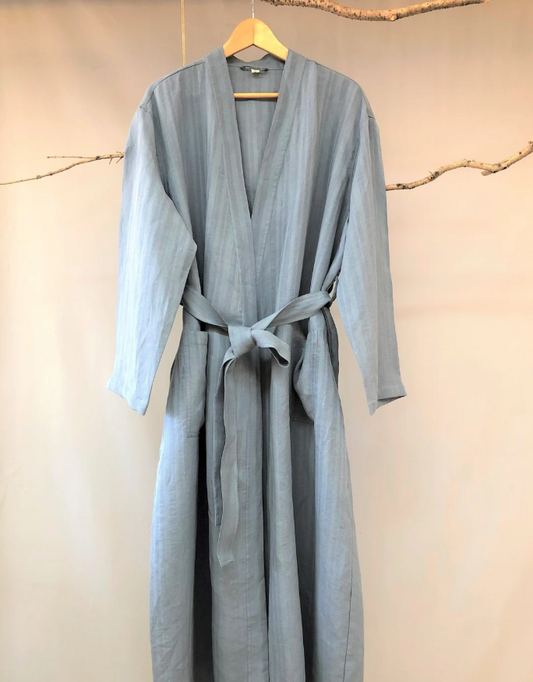 Men's linen bathrobe