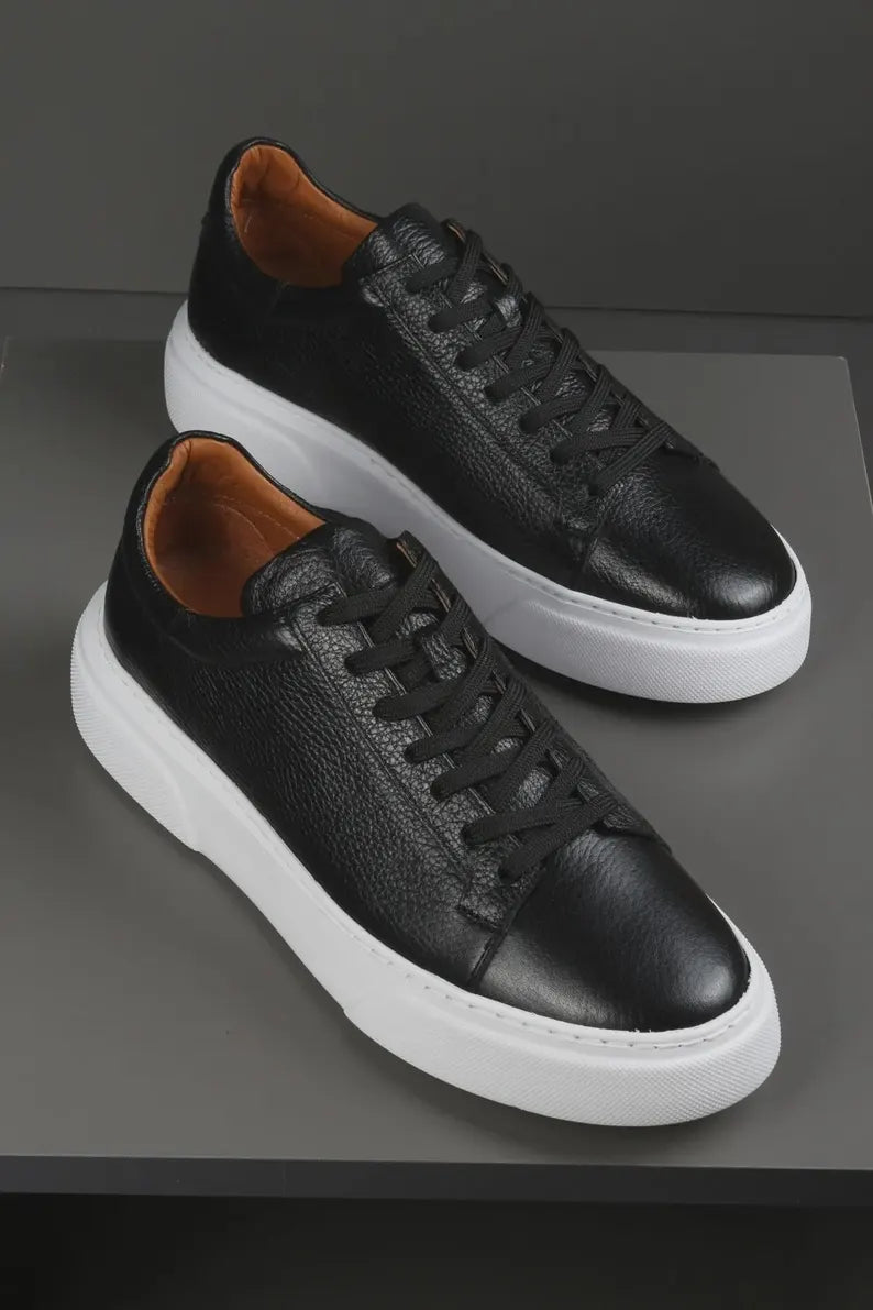 Women’s Casual Leather Comfort Shoe