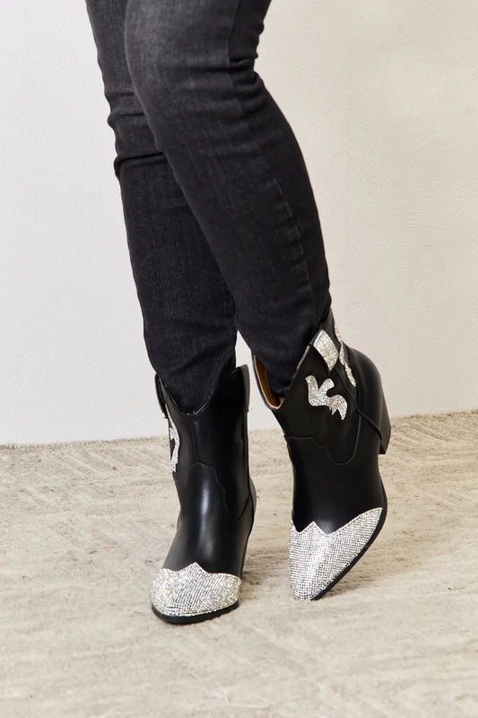 Insulated Winter Boots – Wide Fit