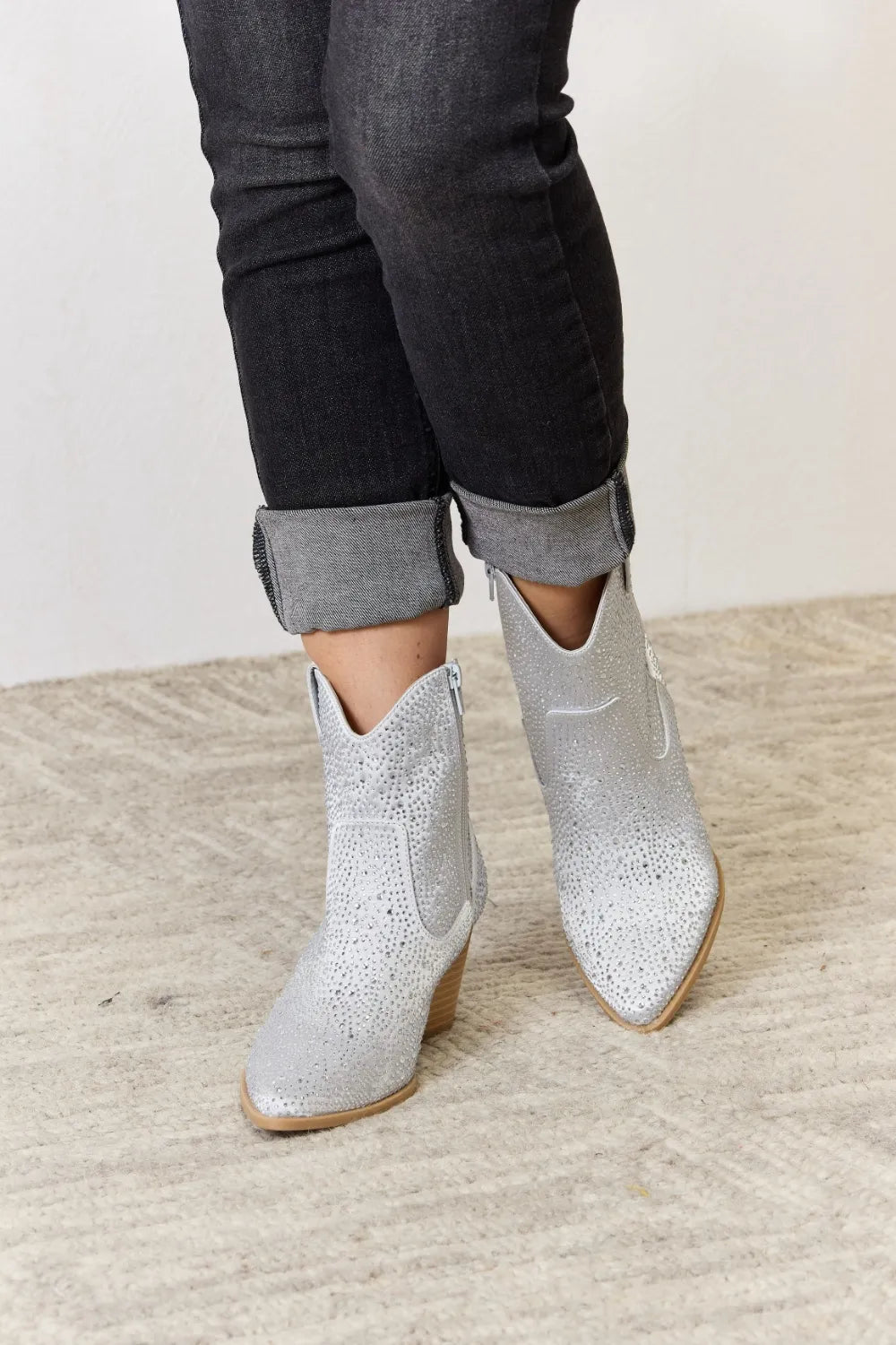 Non-Slip Waterproof Winter Boots for Outdoor Use