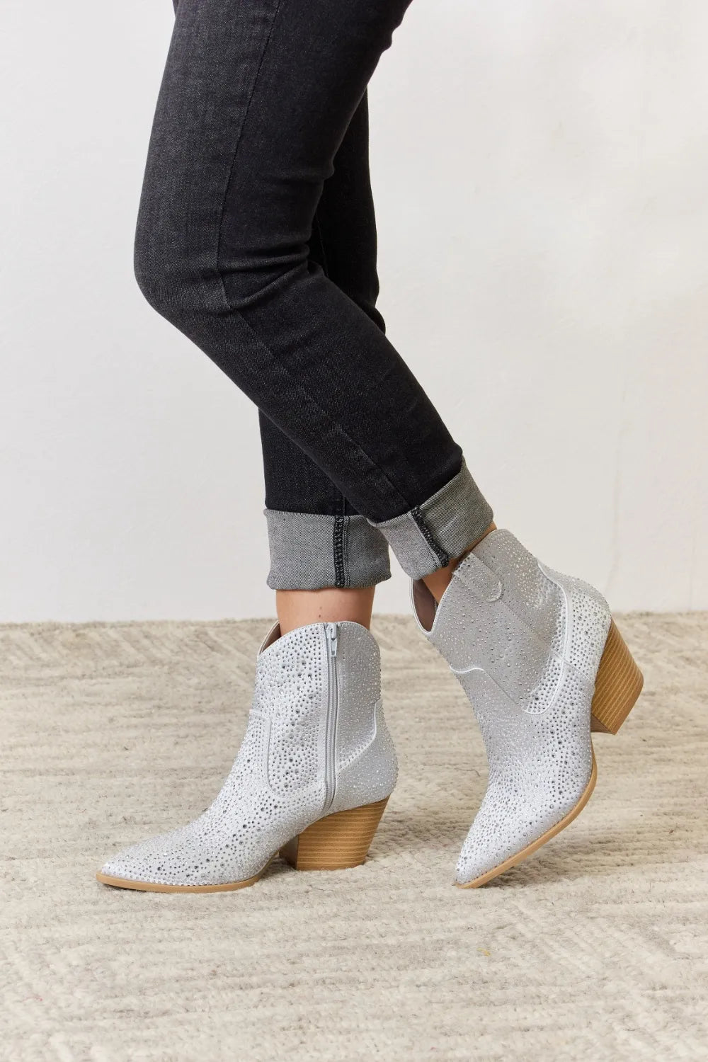 Non-Slip Waterproof Winter Boots for Outdoor Use