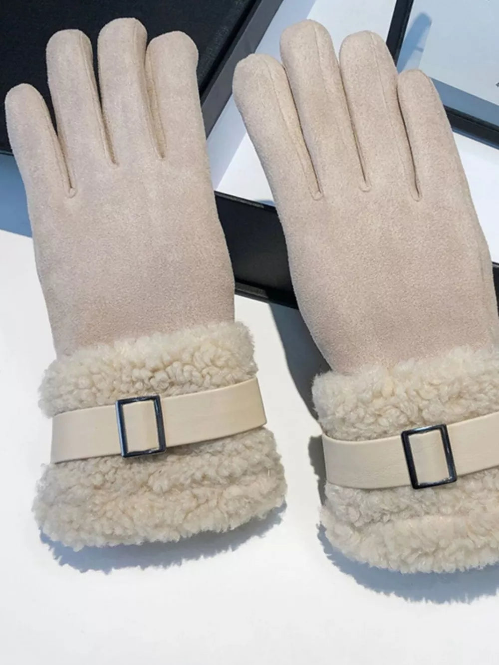 Suede Gloves with Fur Cuff