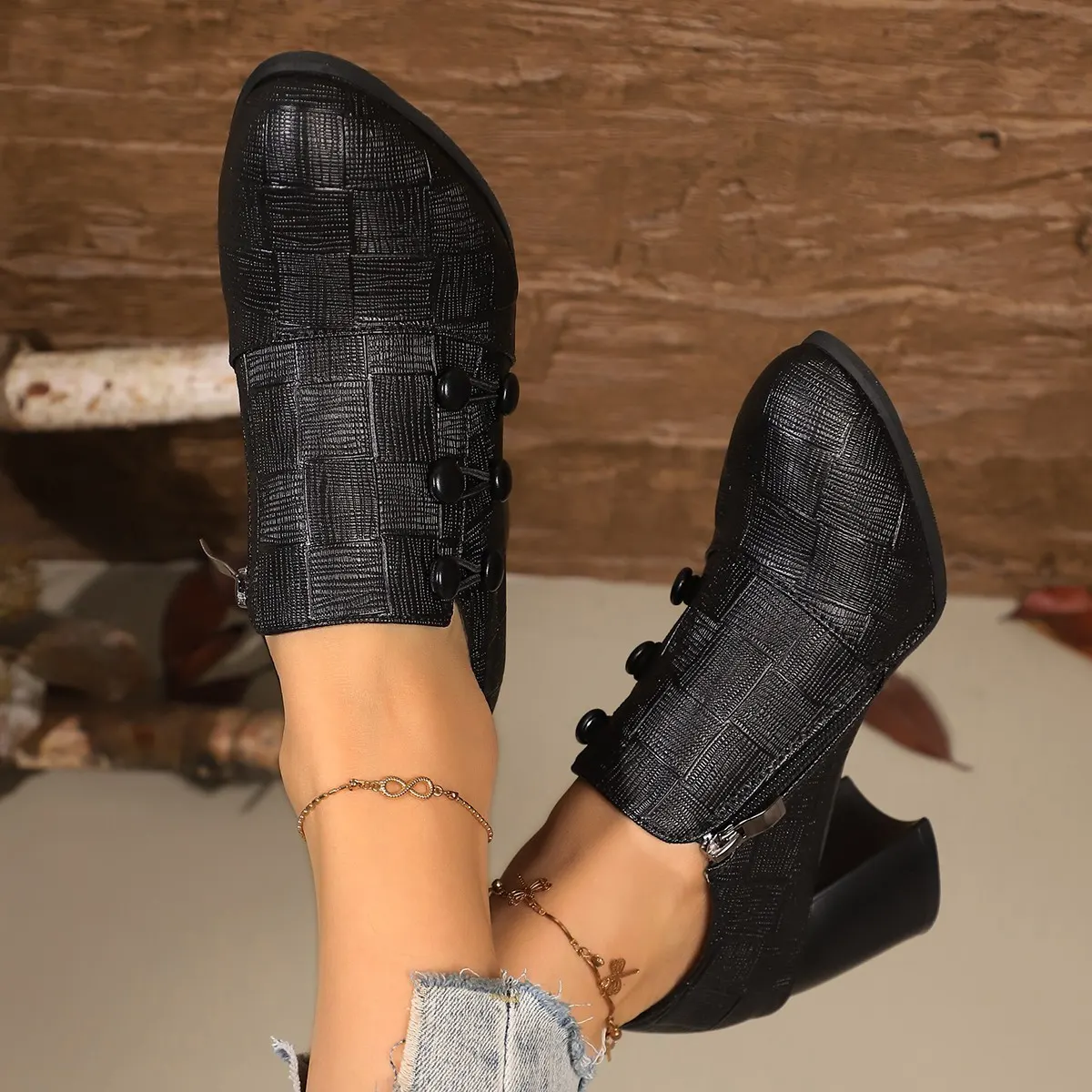 Woven Texture Button Decor Pumps 1
