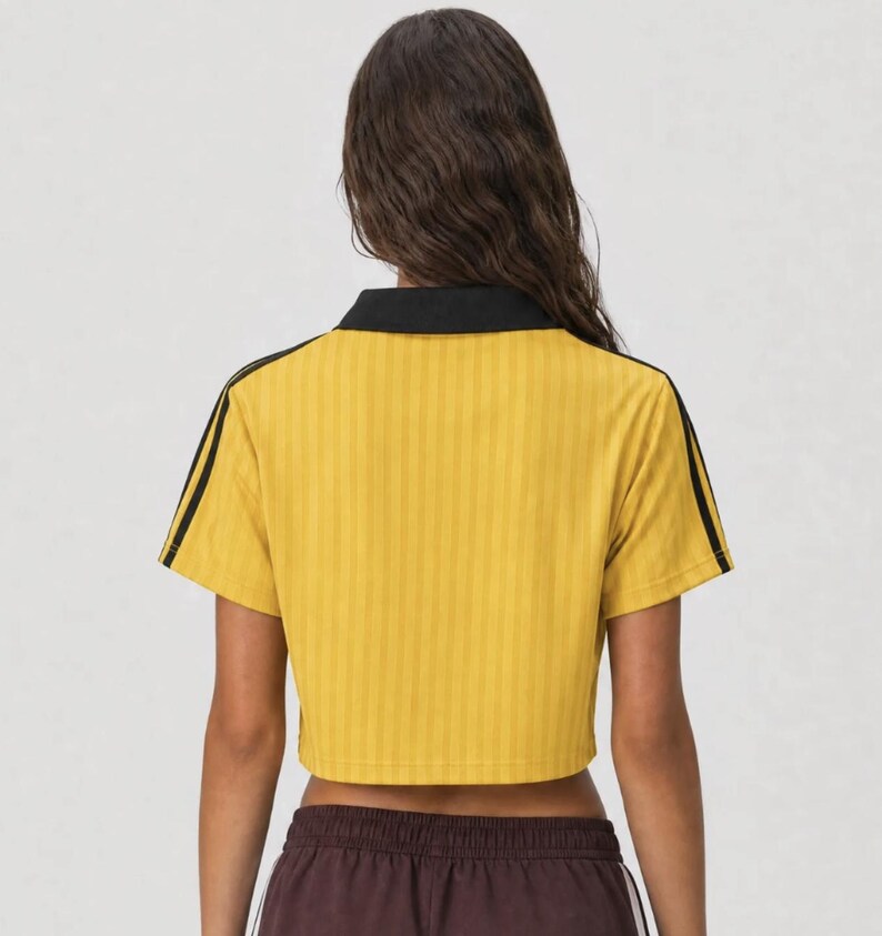Cropped Sports Jersey Shirt - Personalized Women's Game Day Crop Top & Vintage Athletic Tee