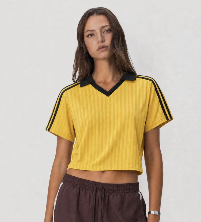 Cropped Sports Jersey Shirt - Personalized Women's Game Day Crop Top & Vintage Athletic Tee